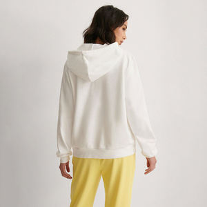 Sudadera con capucha de gran tamaño para mujer, ropa de calle de algodón 100%, logotipo bordado a la moda, hombros caídos, sudaderas con capucha personalizadas Premium para mujer - Product Image 2