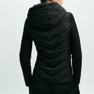 Veste à bulle à capuche coupe ajustée personnalisée pour femmes Vestes bouffantes avec patch privé respirant d'apparence de qualité supérieure Matériau de haute qualité - Product Image 4