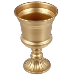 Vase à fleurs en trompette en fer doré moderne, centre de table pour décoration de fête de mariage, résistant à la rouille, utilisation intérieure/extérieure - Product Image 1