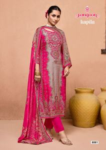 Mousseline pure avec impression numérique Aari Work Pakistanais Salwar Kameez Swarovski Diamond Detailing avec intérieur en coton pour tenue de fête - Product Image 3