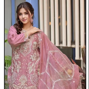 Colección de invierno Organza pesada Shalwar Kameez Algodón Premium Ropa india y pakistaní con comodidad y estilo - Product Image 1