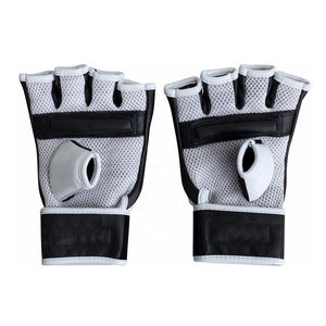 Guantes de entrenamiento de boxeo MMA de cuero de vaca de medio dedo para hombres con colores personalizados Tamaños personalizables de alta calidad - Product Image 3