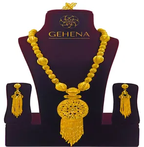 5 grammi placcato oro 24K nuovo esclusivo Set di collane di perline di design orecchino e anello da dito lungo da donna