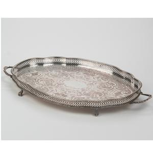 Plateaux de service décoratifs palatins faits à la main en laiton et aluminium, finis pour l'hôtellerie et la décoration de la maison et de la table - Product Image 2