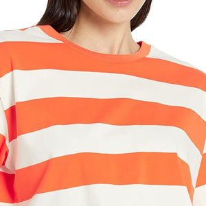 Ropa de mujer al por mayor logotipo personalizado algodón cuello redondo Camiseta para mujer hombro caído 240gsm camiseta mujer servicio OEM - Product Image 6