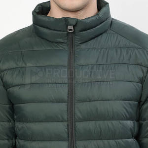 Chaqueta acolchada transpirable de alta calidad personalizada OEM para hombre con forro de nailon/poliéster y algodón para comodidad y calidez en el invierno - Product Image 4