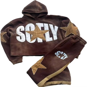 Sweat à capuche imprimé et orné de strass, disponible en plusieurs couleurs, pour un confort quotidien et un style streetwear moderne. - Product Image 5