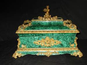 Table basse en malachite avec pierres précieuses naturelles écologiques en laiton Décoration intérieure Design moderne - Product Image 4