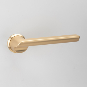 <span class=keywords><strong>Poignée</strong></span> dorée <span class=keywords><strong>sur</strong></span> alliage <span class=keywords><strong>de</strong></span> zinc rose, design ergonomique incurvé, finition <span class=keywords><strong>laiton</strong></span> brossé, levier <span class=keywords><strong>de</strong></span> <span class=keywords><strong>porte</strong></span> moderne pour chambre à coucher, salle <span class=keywords><strong>de</strong></span> bain, bureau, maison - Product Image 1