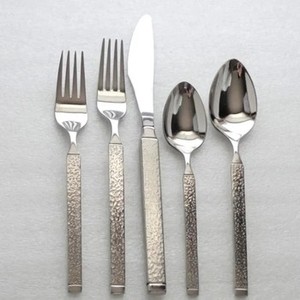 Ensemble de couverts à manche martelé en acier inoxydable cuillère fourchette couteau parfait pour les restaurants hôtel et complexe de l'Inde - Product Image 6