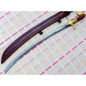 Hermosa espada de caza de acero de Damasco, hecha a mano, de diseño nuevo, de alta calidad, personalizada OEM, con mango de madera y funda de cuero. - Product Image 4