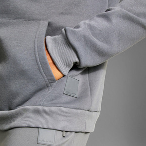 Polaire grise lavée de haute qualité pour hommes avec manches raglan et poches kangourou à vendre à des prix bas - Product Image 5