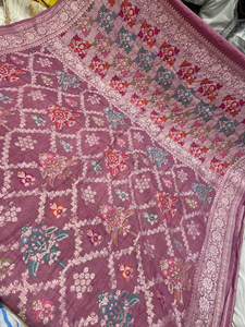 Sari en Georgette Tassur Pur Traditionnel Exclusif, Semi-Banarasi Tilfi Meena, Motifs Meenakari Multicolores, Tissu Luxueux - Product Image 4
