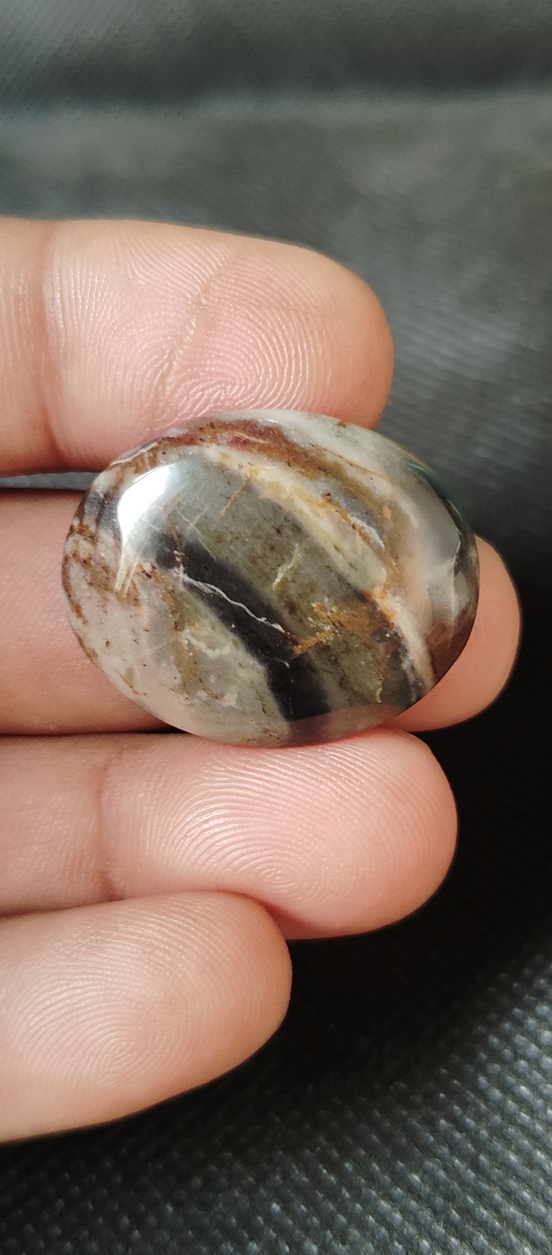 สีน้ำตาล