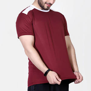 T-shirt de sport respirant en polyester à coupe ajustée avec empiècements, idéal pour l'été, la gym et la course à pied – Qualité supérieure - Product Image 4