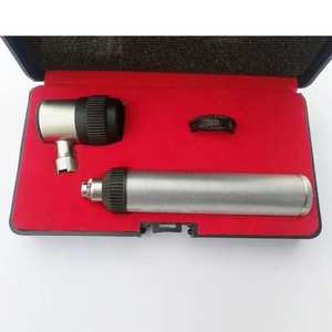 <span class=keywords><strong>Diagnostic</strong></span> Mini Poignée <span class=keywords><strong>Dermatoscope</strong></span> Portable 10x Avec Échelle Microscope Traditionnel Lumière Blanche Mini Machine D'analyze De La Peau - Product Image 2
