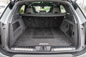 2025 Sport P635 SV Edition Two ~1 600 milles, V8 biturbo de 626 ch, transmission intégrale, non modifié - Product Image 5