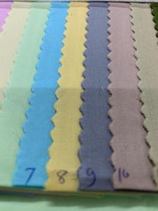 Telas para camisas de algodón peinado al por mayor de fábrica Tela Lisa tejida de 36 pulgadas de ancho para hombres y mujeres a precio de exportación - Product Image 2