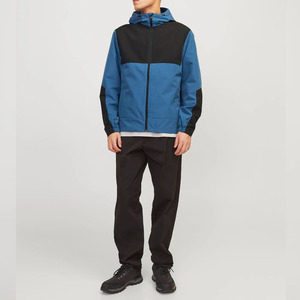 Veste tactique imperméable légère coupe-vent à capuche avec logo personnalisé Veste softshell de randonnée en plein air pour hommes - Product Image 3