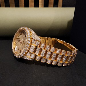 Montre de luxe à cadran romain, ton jaune, diamant moissanite, entièrement sertie, style président, bracelet en acier inoxydable, mouvement ETA, unisexe - Product Image 2