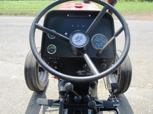 Tractor de Ruedas Massey Ferguson 265, 4WD, 60HP, Transmisión por Engranajes, Larga Vida Útil - Product Image 2