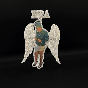 Pendentif Hip Hop personnalisé en acier inoxydable avec diamants CZ glacés et ornements lourds - Product Image 1