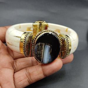 Bracelet en os de chameau avec pierre Antique Vintage Design Bracelet en os naturel pour femme filles bijoux de mode Bracelets faits à la main - Product Image 3