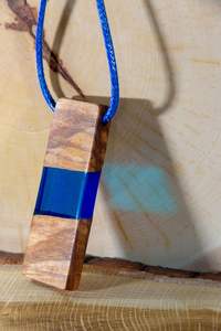 Tendencias modernas Encantadora madera y resina Diseño único Venta al por mayor Colgante Tipo Collar Accesorios de joyería de moda Mujeres - Product Image 3