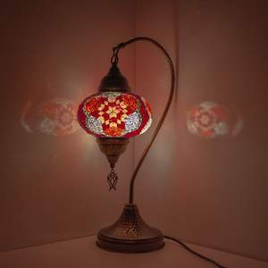 Lampe en mosaïque métallique avec abat-jour en verre artisanal pour l'éclairage d'ambiance de l'intérieur bohème - Product Image 2