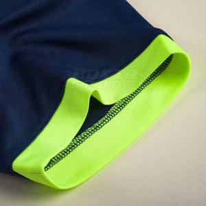 Uniforme de fútbol personalizable ecológico de poliéster 100% ligero más vendido con función de secado rápido para hombres adultos - Product Image 4