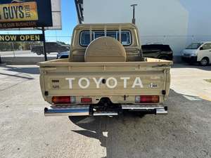 Toyota Land Cruiser Serie 79 LX 2025, Doble Cabina, 4x4, Impecable - Product Image 3