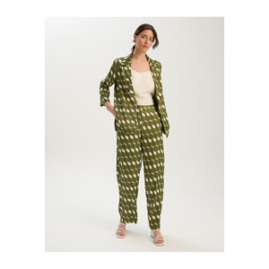 เสื้อแจ็คเก็ตผ้าซาตินวิสโคสพิมพ์ลาย BGN สำหรับผู้หญิง S24J349 - Product Image 2
