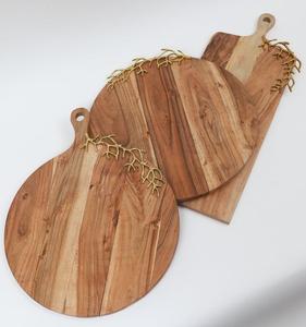 Ensemble de planche à découper ronde en bois artisanale avec plateaux en bois de parquet à grains naturels et poignées découpées - Product Image 6