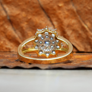 0,56 CTW Anillo de compromiso de diamante cultivado en laboratorio de corte redondo Juego de ilusión de vástago dividido Anillo de diamante CVD Certificado IGI - Product Image 5