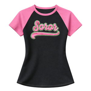 T-shirt à manches raglan noir Soror, sororité grecque, t-shirt rose et vert pour femmes, sororité universitaire, vêtements décontractés élégants - Product Image 3