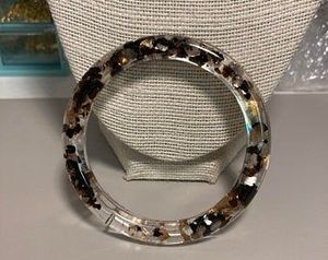 ดูเหมือนเครื่องประดับกำไลข้อมืออะคริลิคเรซิ่นหลากสีสำหรับผู้หญิง - Product Image 3