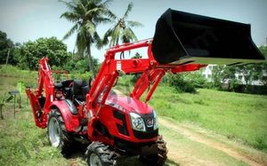 Encuentra iconos similares de tractores Massey Ferguson MF 385 en venta - 25HP. - Product Image 2