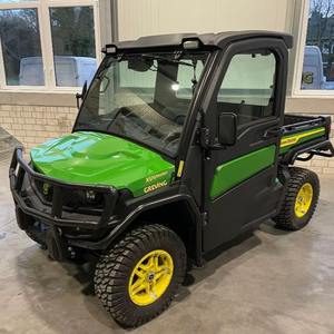 Achetez un véhicule utilitaire John Deere XUV à vendre, pas cher, abordable, véhicule tout-terrain pour la ferme, le ranch et les activités de plein air. Achetez un John Deere XUV. - Product Image 1