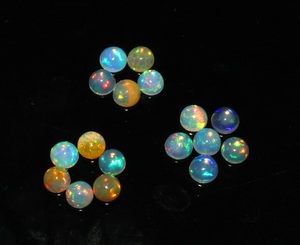 Opalite d'Éthiopie de haute qualité, 10,70 carats, 17 pièces, cabochons ronds naturels de 6 mm, pierres précieuses à jeu de couleurs, certifiées par un tiers - Product Image 3