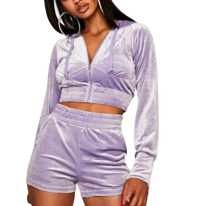 Nouvelle mode : Ensemble de survêtement 2 pièces en velours pour femme, comprenant un crop top à capuche et un pantalon de jogging, personnalisable, vente en gros - Product Image 4