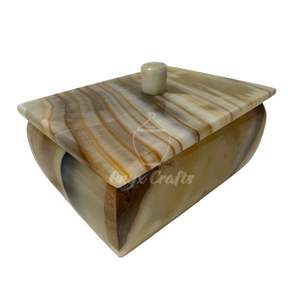 Boîte de rangement pour bijoux en onyx marbré caramel, fabriquée à la main avec des matériaux durables, design moderne et luxueux pour bagues et colliers - Product Image 1