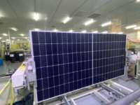 Prix de l'onduleur solaire Solis de haute qualité 50 kW triphasé ESS 100 kWh batterie au lithium