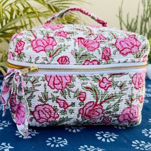 Elegante bolso de tocador de algodón con estampado de bloques de mano con cierre de cremallera de diseño acolchado, compartimentos espaciosos para viajes y todos los días - Product Image 2