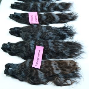 Paquet de couleur naturelle cuticule vierge indienne alignée tissage de gros pas cher machine double trame ondulation profonde cheveux humains non traités - Product Image 1