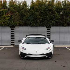 100 % ABORDABLE - Voitures Lamborghini Aventador LP750-4 Superveloce 2016 à transmission intégrale et boîte automatique 7 vitesses à vendre - VENTES AUTO - Product Image 1