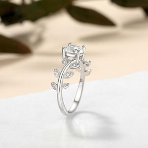 แหวนหมั้นแบบปรับได้รูปใบไม้เงินแท้ Jeulia ชุบทอง 18K แหวนแฟชั่นสุดโรแมนติก - Product Image 6