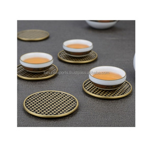 Dessous de verre en métal Style de qualité supérieure Table de mariage Dessous de verre décoratifs pour boissons Design classique à un prix abordable - Product Image 3