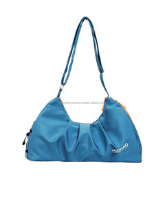 Bolsas de Gimnasio con Cierre de Cremallera y Patrón de Letras de Nailon, Color/Logotipo Personalizado, Gran Capacidad, Bolsa Deportiva para Exteriores - Product Image 4