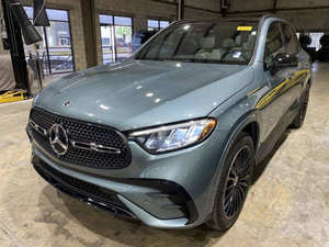 สภาพดีเยี่ยม รถมือสอง Mercedes-Benz GLC ปี 2025 - Product Image 3