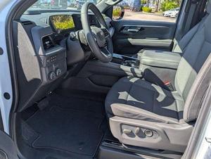 New /USED WHITE 2026 CHE VROLET SUBURAN LS 5.3L V8 360 Rear Camera 31-40T Load Capacity Emission Diesel /GAS Automatic FOR SALE - Product Image 6